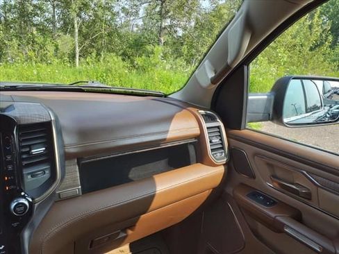 Used 2019 RAM 1500 Limited AWD/4WD image 17