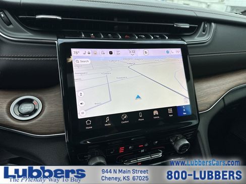 Used 2024 Jeep Grand Cherokee L Summit w/ Advanced Protech Group IV image 18