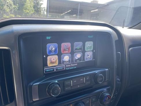 Used 2018 Chevrolet Silverado 1500 LTZ Z71 w/ LTZ Plus Package AWD/4WD image 28