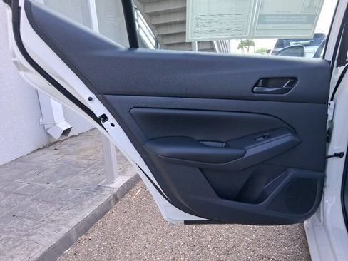 Certified 2025 Nissan Altima 2.5 S FWD image 17