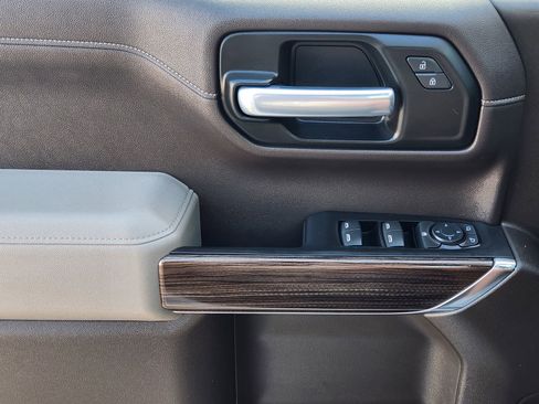 Used 2020 Chevrolet Silverado 1500 LT w/ Texas Edition image 26