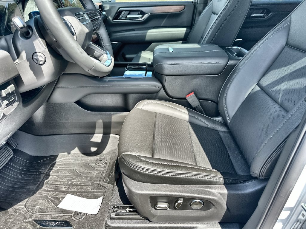 New 2026 GMC Yukon XL Denali w/ Denali Reserve Package AWD/4WD image 24