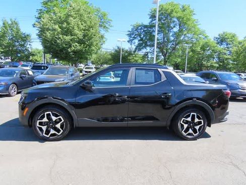 Used 2022 Hyundai Santa Cruz Limited AWD/4WD image 3