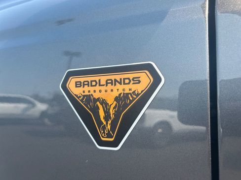 Used 2021 Ford Bronco Badlands image 32