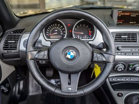 Used 2006 BMW M Roadster image 25