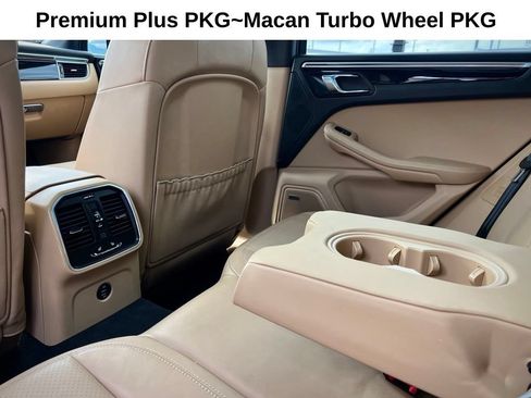 Used 2017 Porsche Macan AWD/4WD image 19