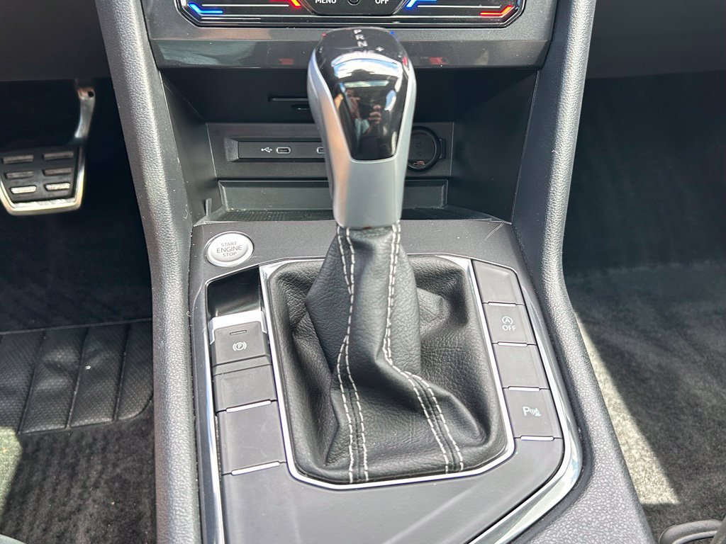 Certified 2024 Volkswagen Tiguan SE R-Line FWD image 35