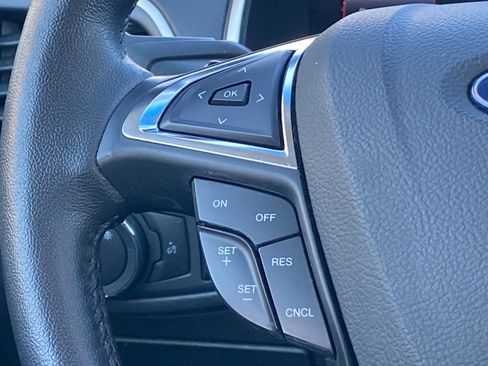 Certified 2018 Ford Edge SEL w/ Equipment Group 201A image 7