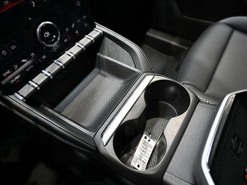 New 2026 GMC Terrain Denali w/ LPO, Black Badging Package image 18