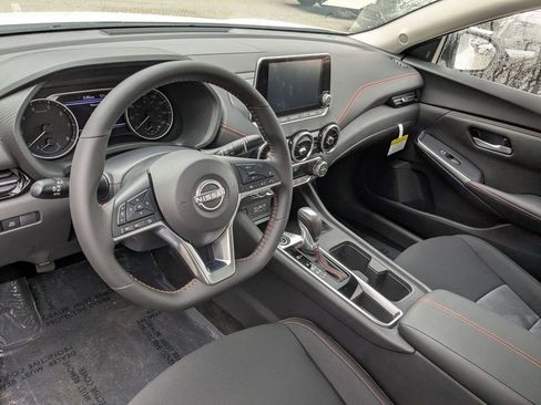 New 2025 Nissan Sentra SR FWD image 14