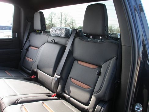 New 2026 GMC Sierra 2500 AT4 image 10