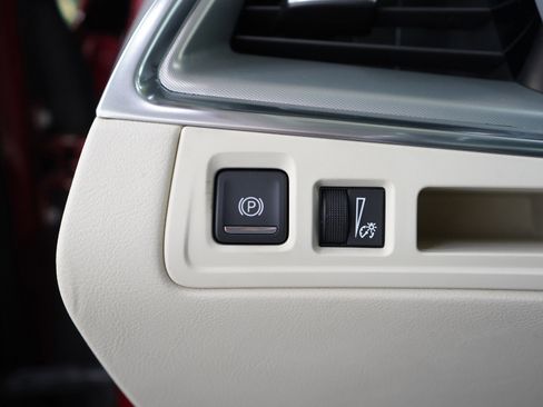 Used 2021 Cadillac XT5 Premium Luxury image 32