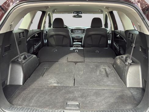 Used 2019 Kia Sorento FWD V6 w/ LX V6 Convenience Package image 9
