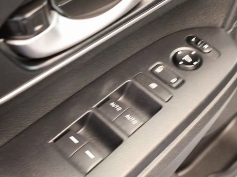 Used 2019 Honda CR-V EX image 10