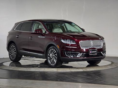 Used 2019 Lincoln Nautilus Reserve w/ Driver Assistance Package image 2