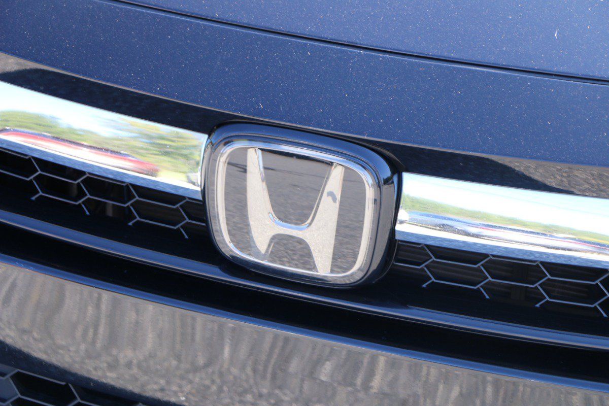 Used 2018 Honda Clarity Plug-In Hybrid image 12