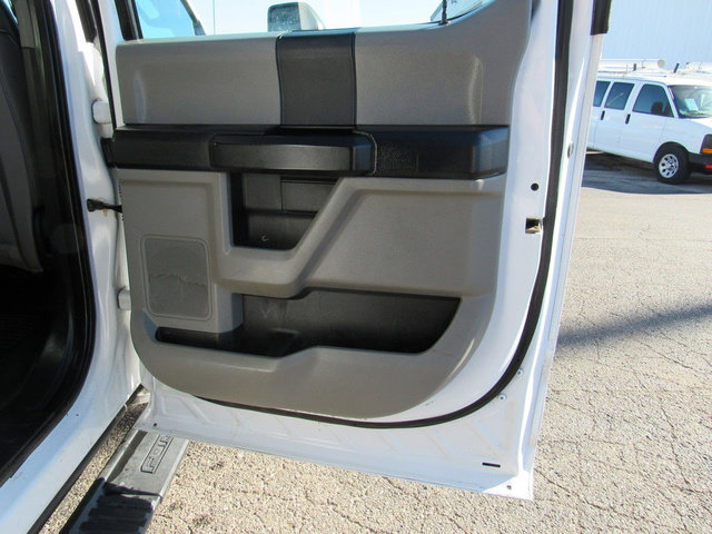 Used 2021 Ford F550 2WD Crew Cab Super Duty image 15