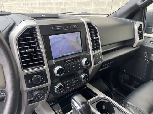 Used 2019 Ford F150 Lariat w/ Equipment Group 502A Luxury AWD/4WD image 19