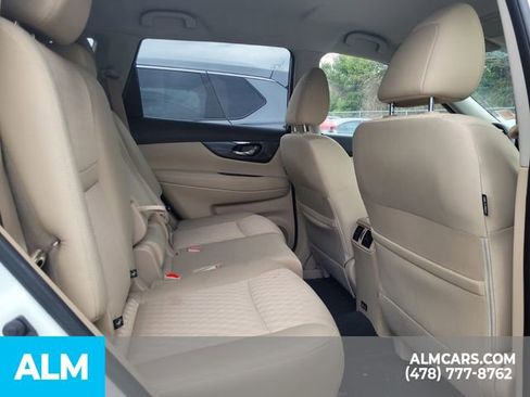 Used 2020 Nissan Rogue SV image 24