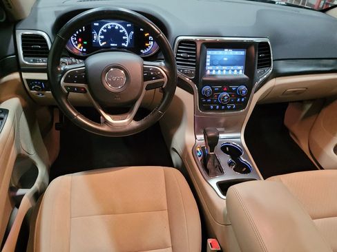 Used 2020 Jeep Grand Cherokee Laredo image 22