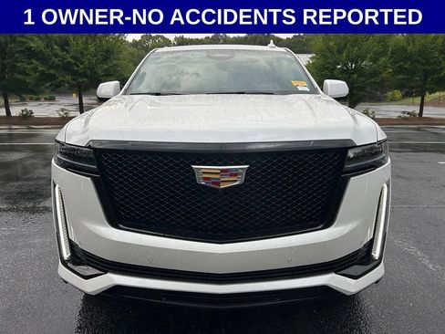 Used 2024 Cadillac Escalade Sport AWD/4WD image 13