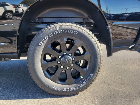 New 2026 RAM 2500 Laramie AWD/4WD image 9