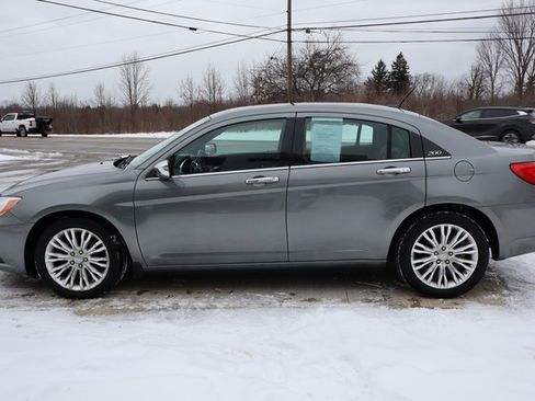Used 2013 Chrysler 200 Limited image 23