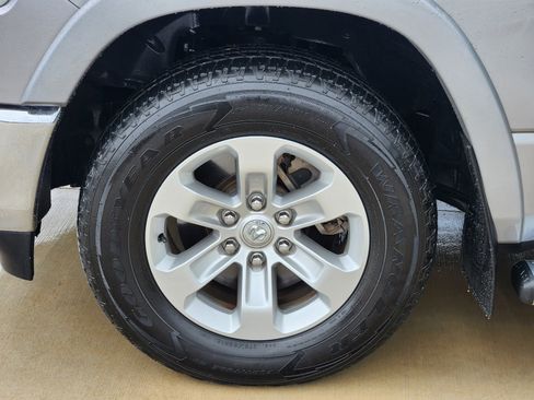 Used 2019 RAM 1500 Laramie RWD image 11