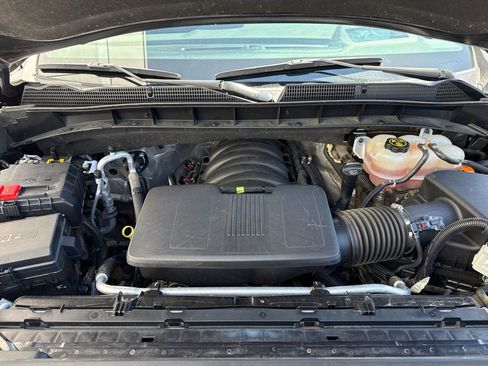 Used 2022 GMC Sierra 1500 AT4 w/ Technology Package AWD/4WD image 6
