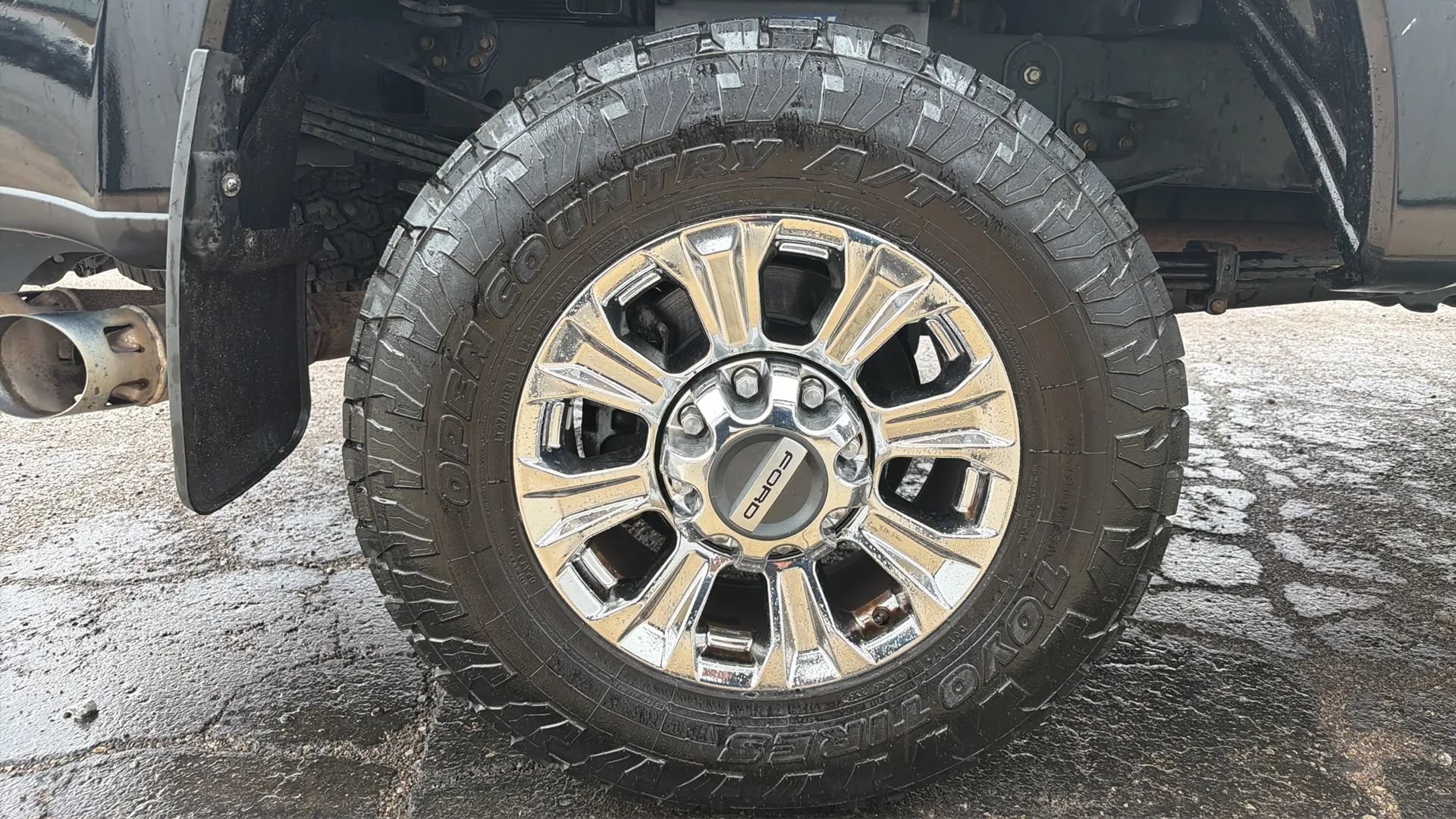 Used 2019 Ford F350 XLT w/ XLT Premium Package AWD/4WD image 6