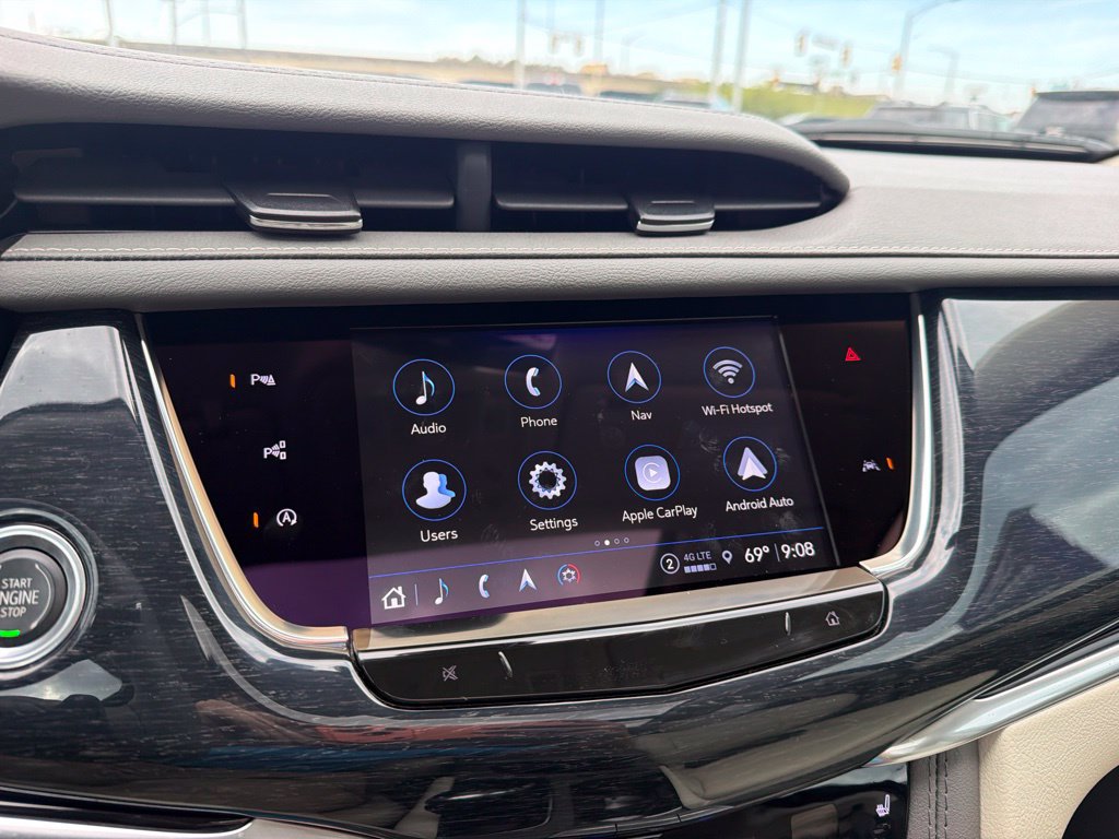Used 2024 Cadillac XT6 Premium Luxury w/ Technology Package FWD image 18