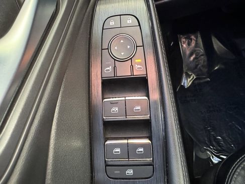 Used 2023 Nissan Rogue SL w/ SL Premium Package image 30