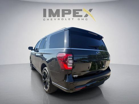 Used 2024 Ford Expedition Limited AWD/4WD image 3