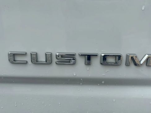 Used 2022 Chevrolet Silverado 2500 Custom w/ Custom Value Package AWD/4WD image 6