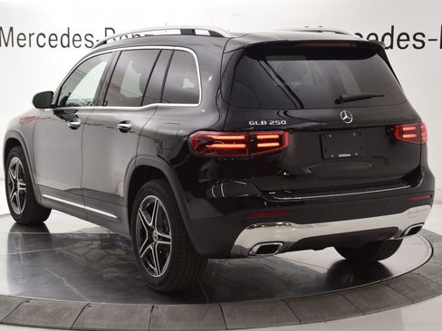 New 2026 Mercedes-Benz GLB 250 image 4