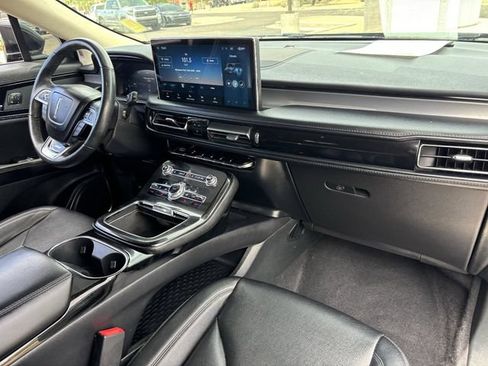 Used 2022 Lincoln Nautilus FWD image 12