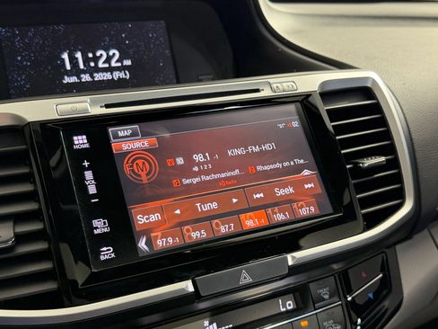 Used 2017 Honda Accord Touring image 39