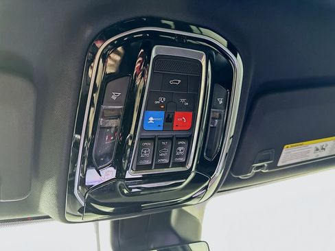 Used 2022 Jeep Grand Cherokee L Overland image 36