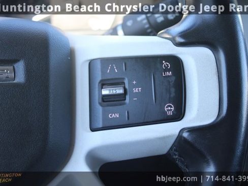 Used 2023 Land Rover Defender 110 SE image 18