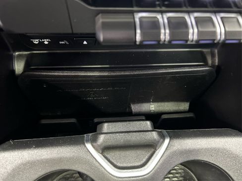 Used 2019 RAM 1500 Laramie AWD/4WD image 34
