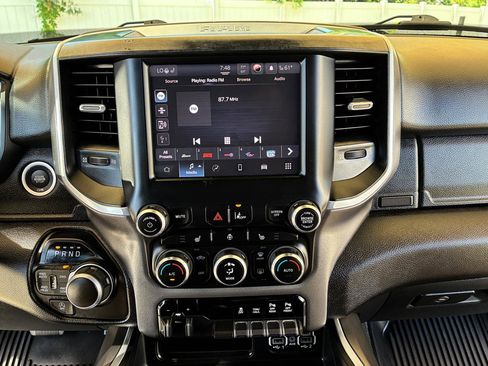 Used 2022 RAM 1500 Big Horn AWD/4WD image 21