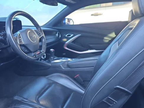 Used 2018 Chevrolet Camaro SS image 2