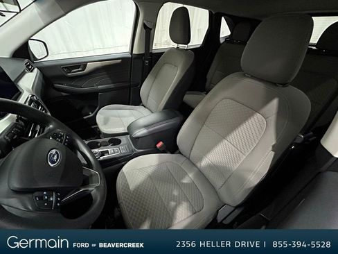 Used 2022 Ford Escape SE image 15