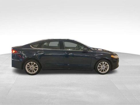 Used 2020 Ford Fusion SE image 28