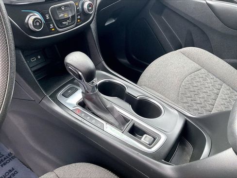 Used 2022 Chevrolet Equinox LT image 19