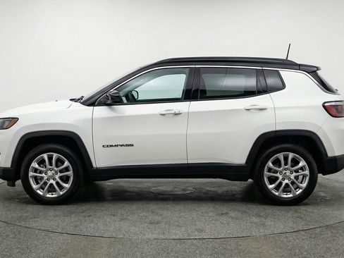 Used 2025 Jeep Compass Limited AWD/4WD image 5
