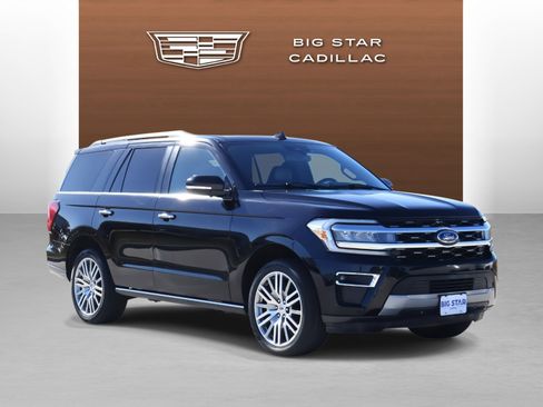 Used 2024 Ford Expedition Limited image 7