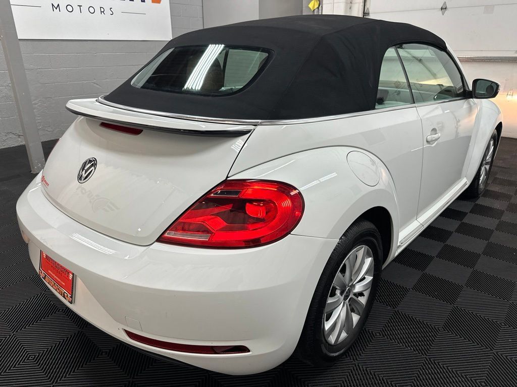 Used 2015 Volkswagen Beetle 1.8T FWD image 10