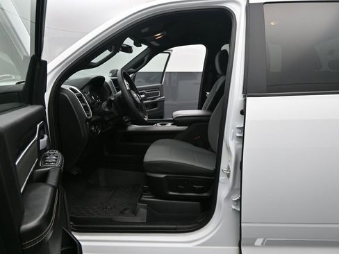 Used 2024 RAM 2500 Big Horn w/ Snow Chief Group image 10