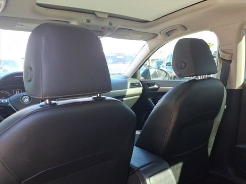 Used 2021 Volkswagen Jetta R-Line image 17